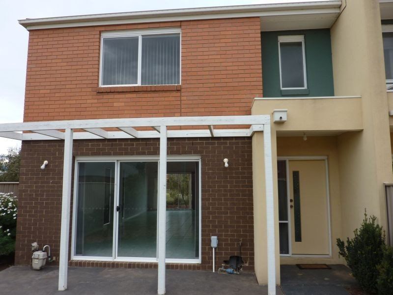 30 The Parkway, Caroline Springs VIC 3023