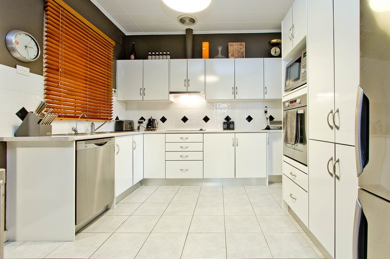 13 Collingwood Avenue, Flinders Park, SA 5025