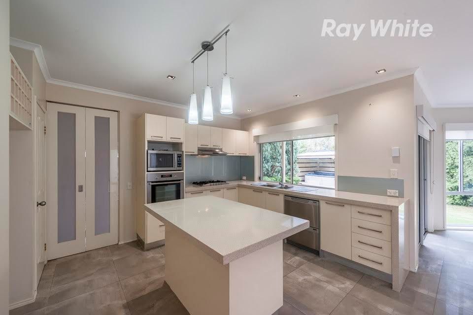 20 Highview Drive, South Morang, VIC 3752