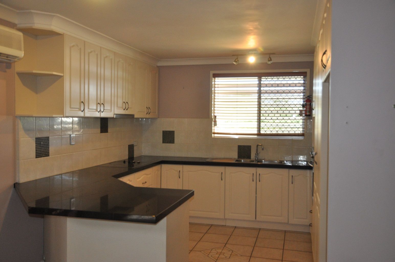 6 Ludgate Court, Rockville, QLD 4350