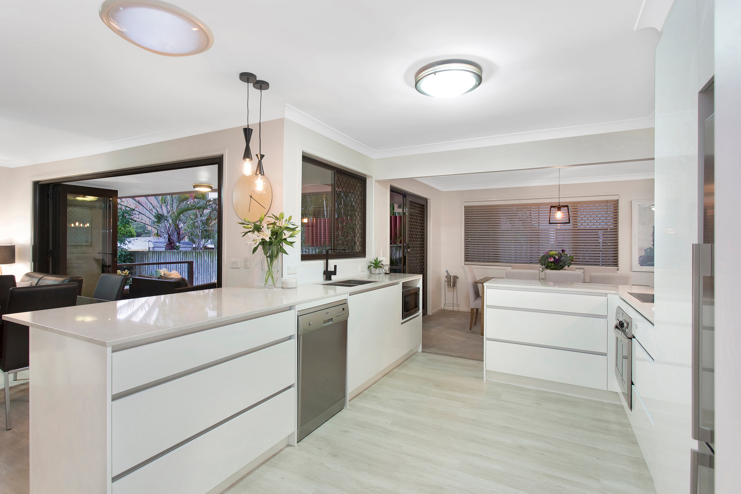 19 Lindisfarne Street, Carindale, QLD 4152