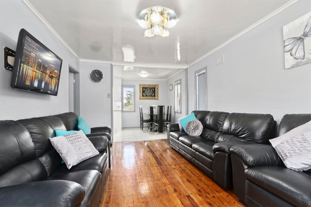5 Busby Road, Busby, NSW 2168