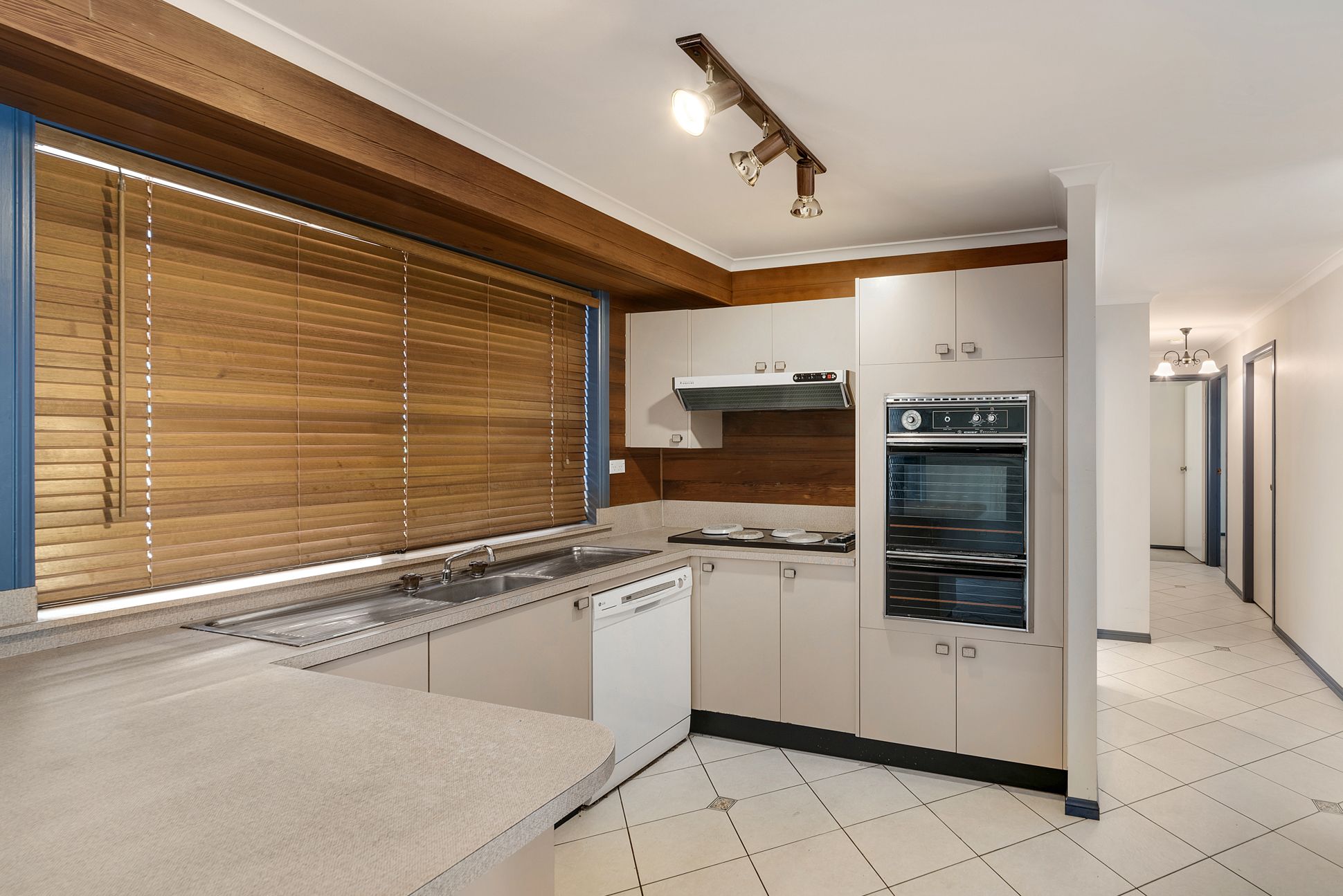33 Orlick Street, Ambarvale, NSW 2560