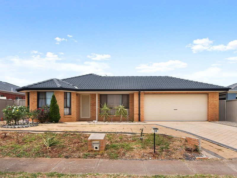 88 Black Knight Way, Kurunjang, VIC 3337