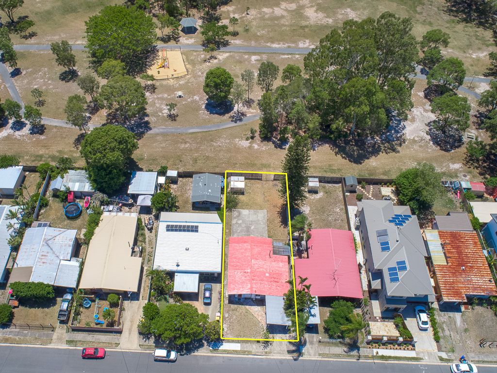 9 Goorawin Street, Runaway Bay, QLD 4216