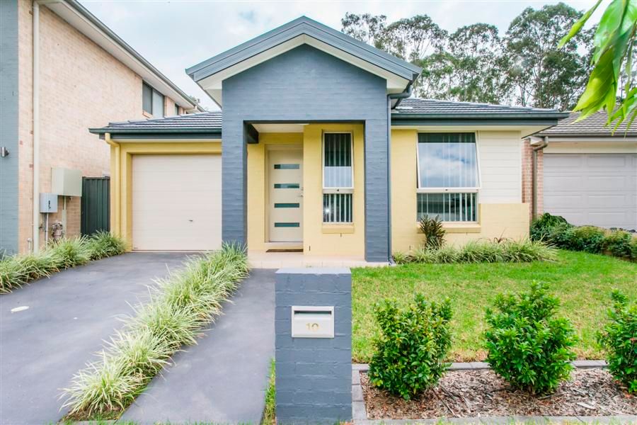10 Governor Street, JORDAN SPRINGS, NSW 2747