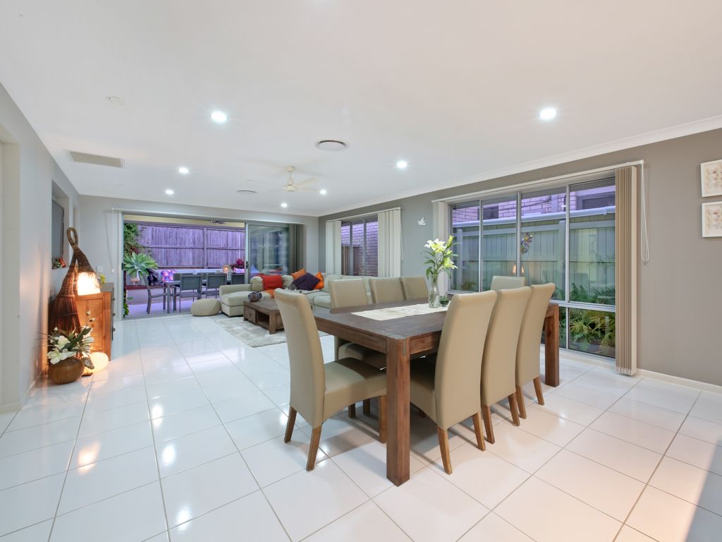 19 Severn Crescent, North Lakes QLD 4509