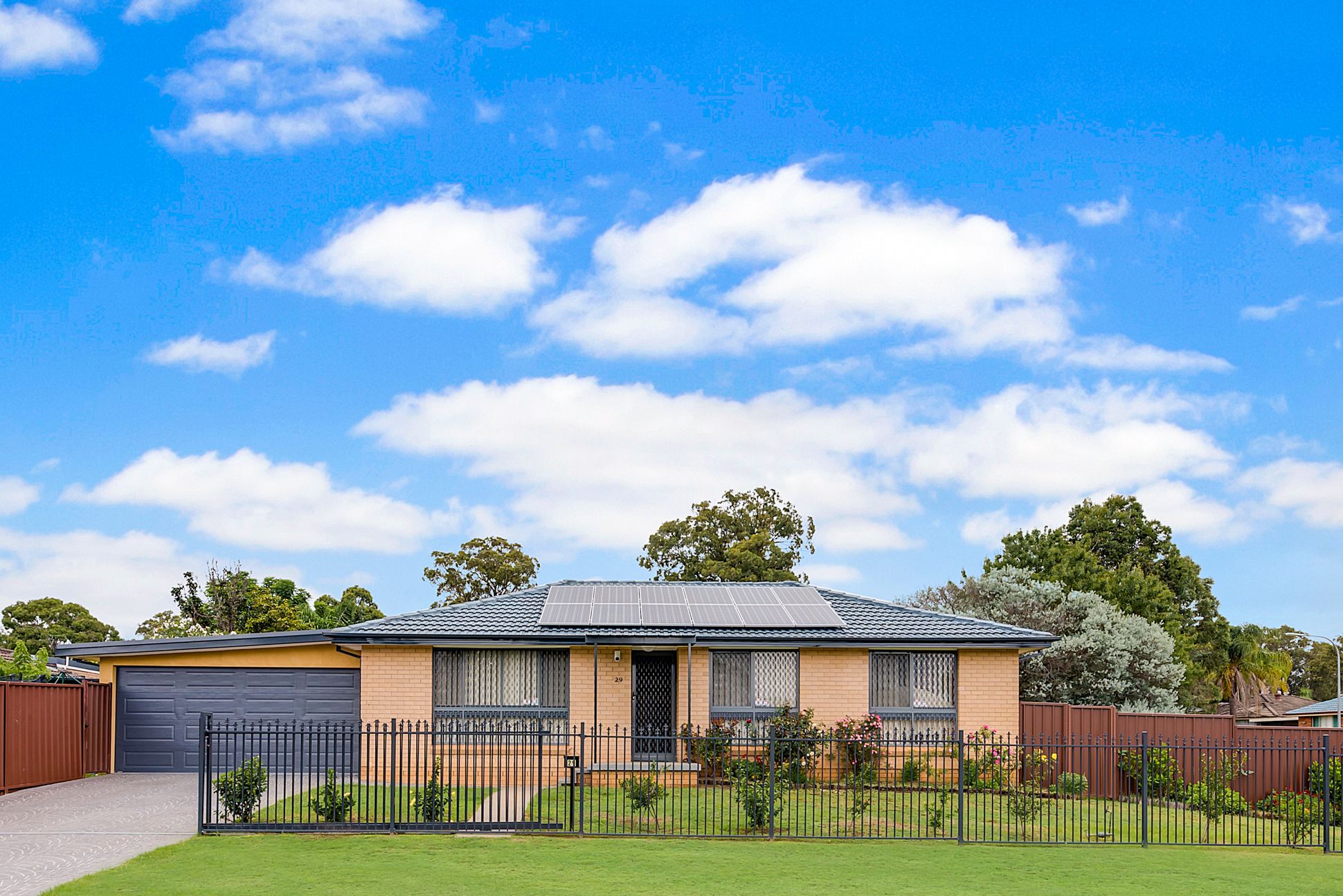 29 Geranium Avenue, Macquarie Fields, NSW 2564