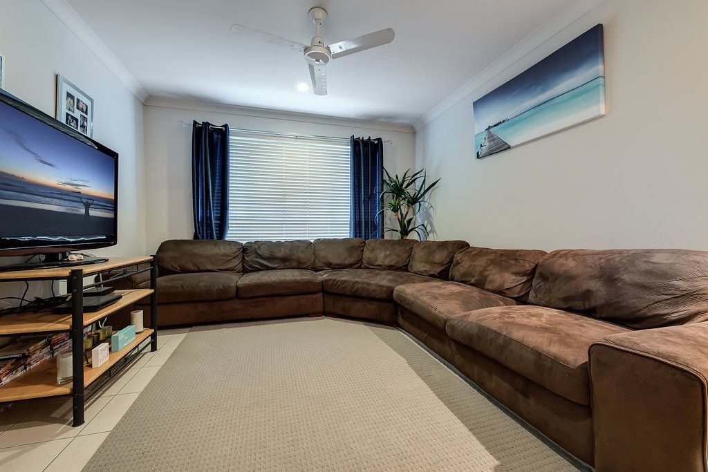 31 Whitsunday Drive, Pacific Paradise, QLD 4564