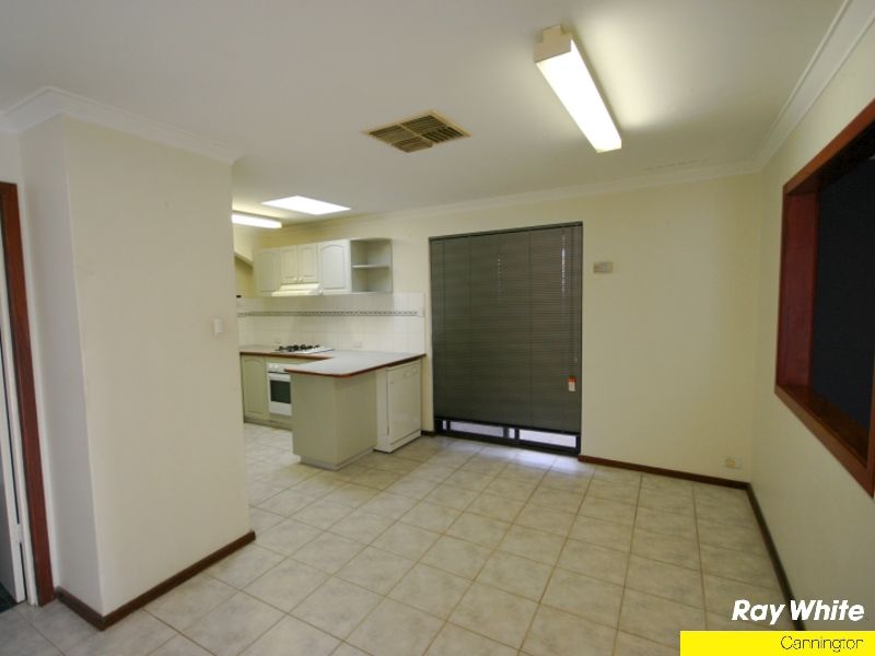 8 Charlesworth Street, Gosnells, WA 6110