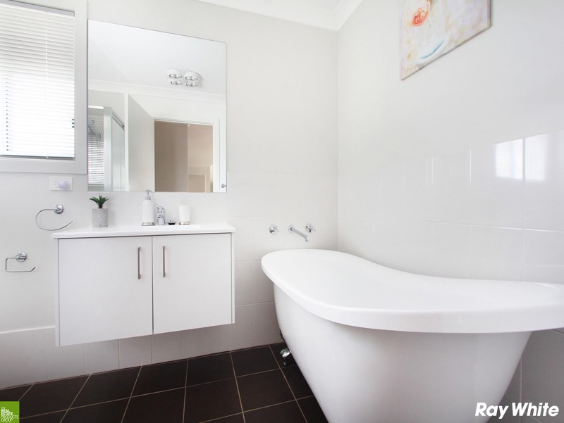 37 Rosemont Circuit, Flinders, NSW 2529