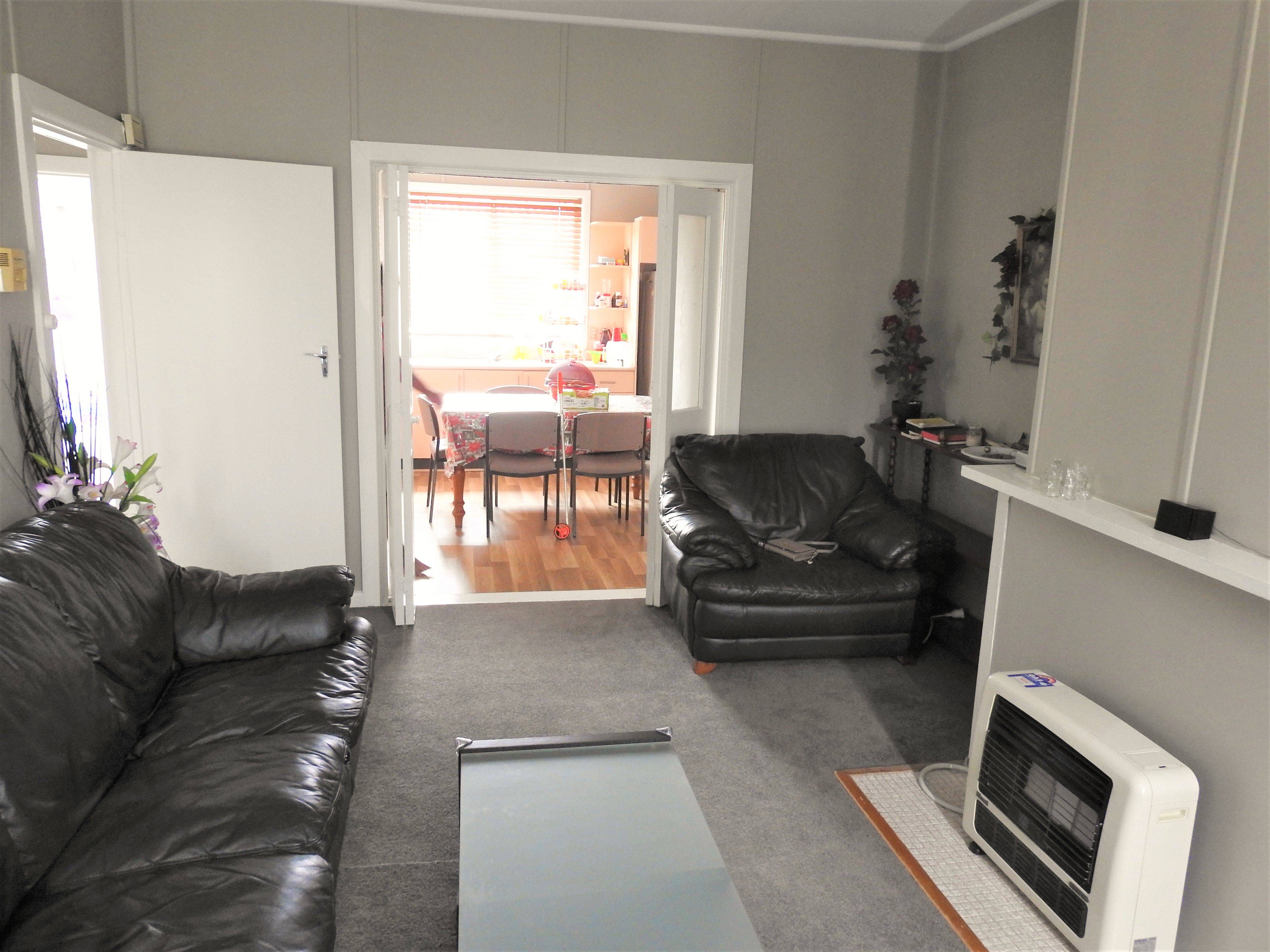 14 Back Creek Road, Young, NSW 2594