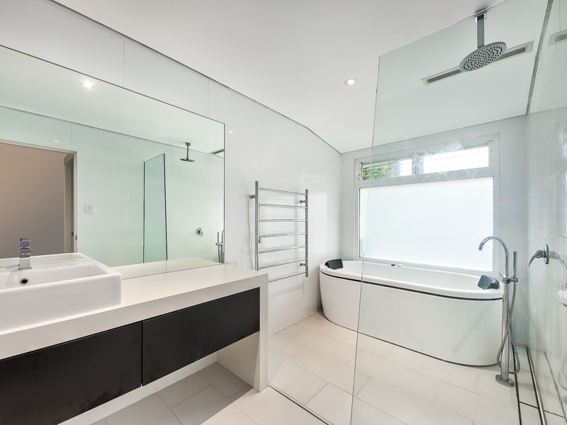 92 Bowen Street, Windsor, QLD 4030