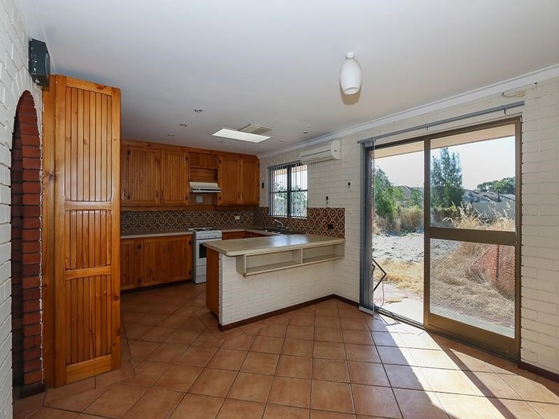 146 Treasure Road, Queens Park, WA 6107