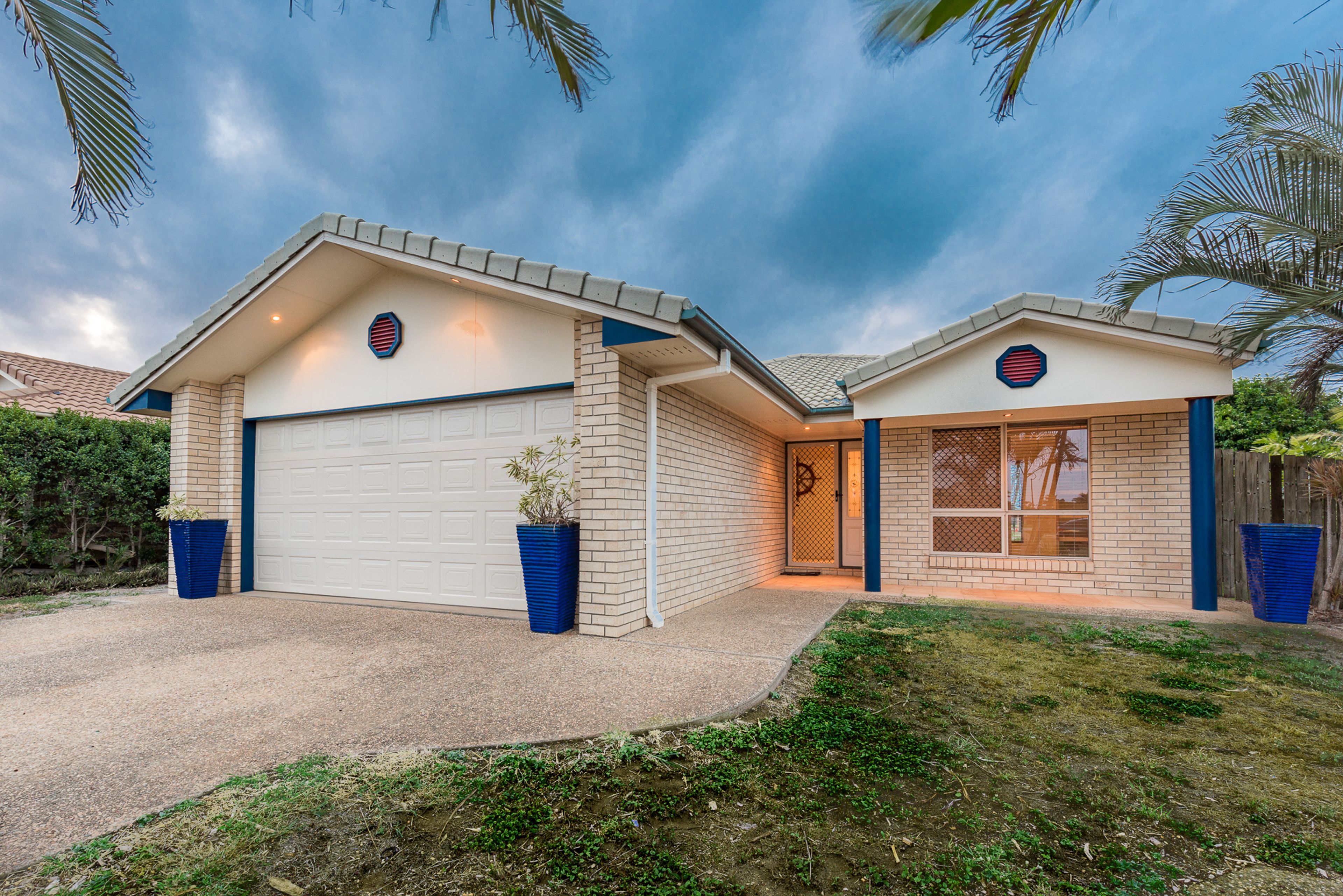 9 McCallum Close, Coral Cove, QLD 4670
