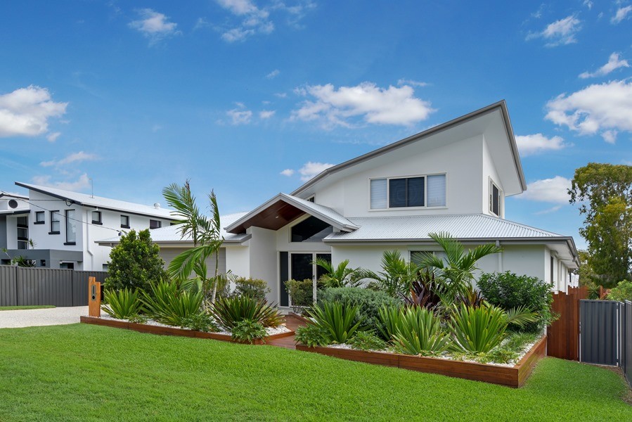 7 Mackay Street, Dicky Beach, QLD 4551