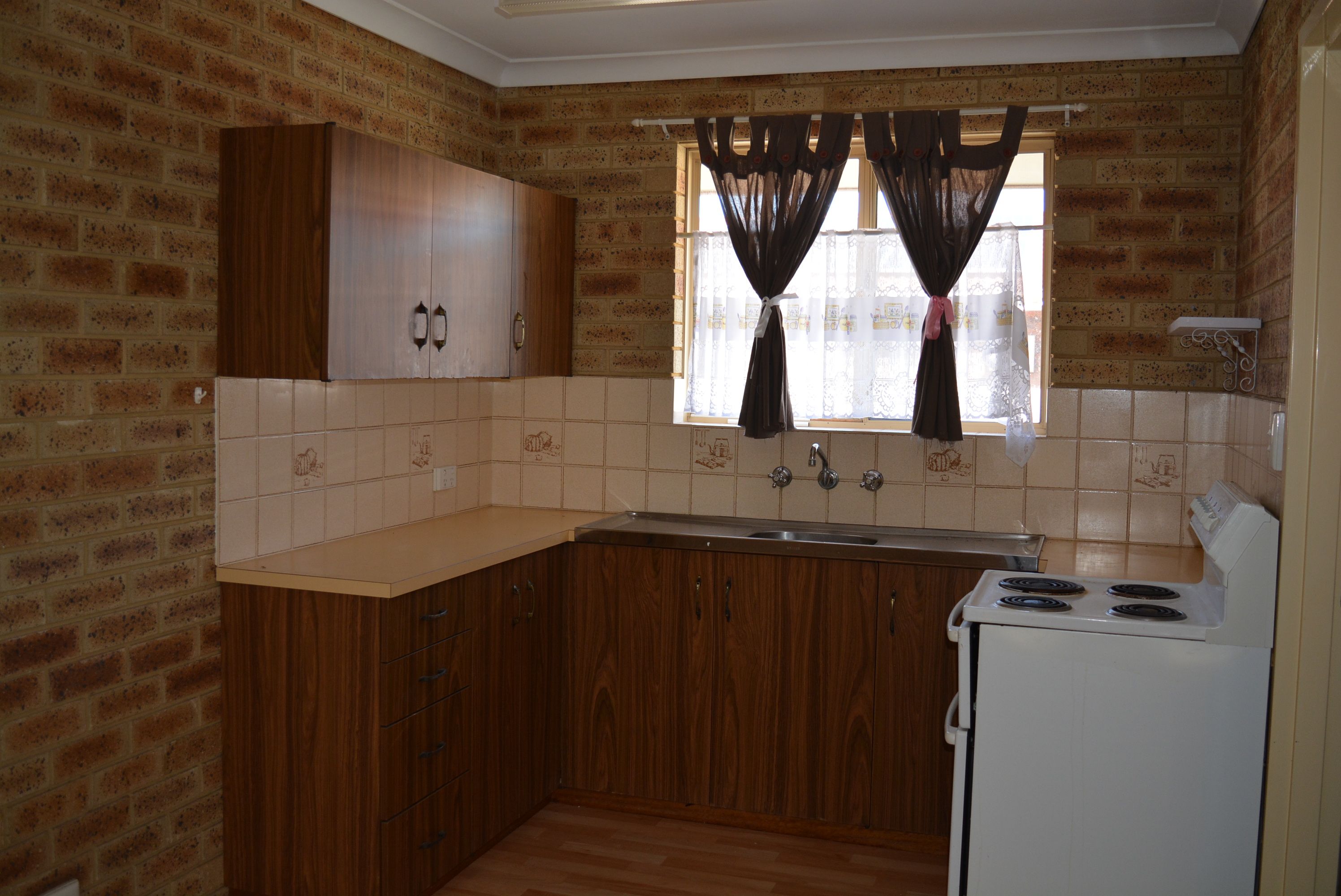 1/220 Place Road, Wonthella, WA 6530
