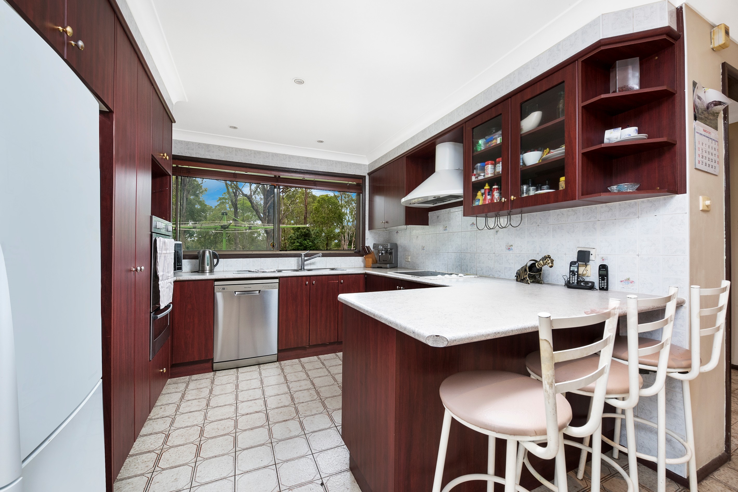28 Popondetta Place, Glenfield, NSW 2167