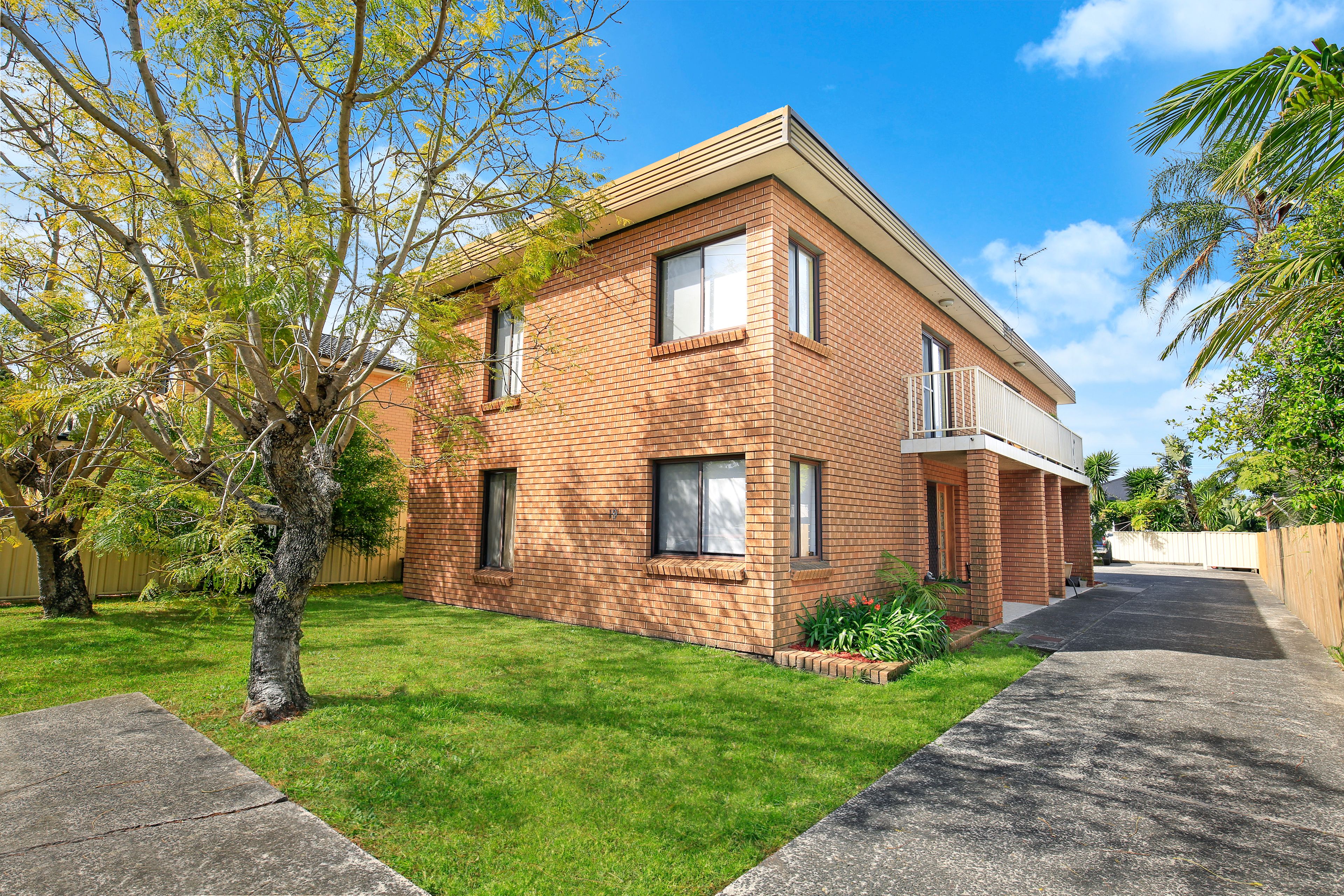 19 Railway Crescent, North Wollongong NSW 2500