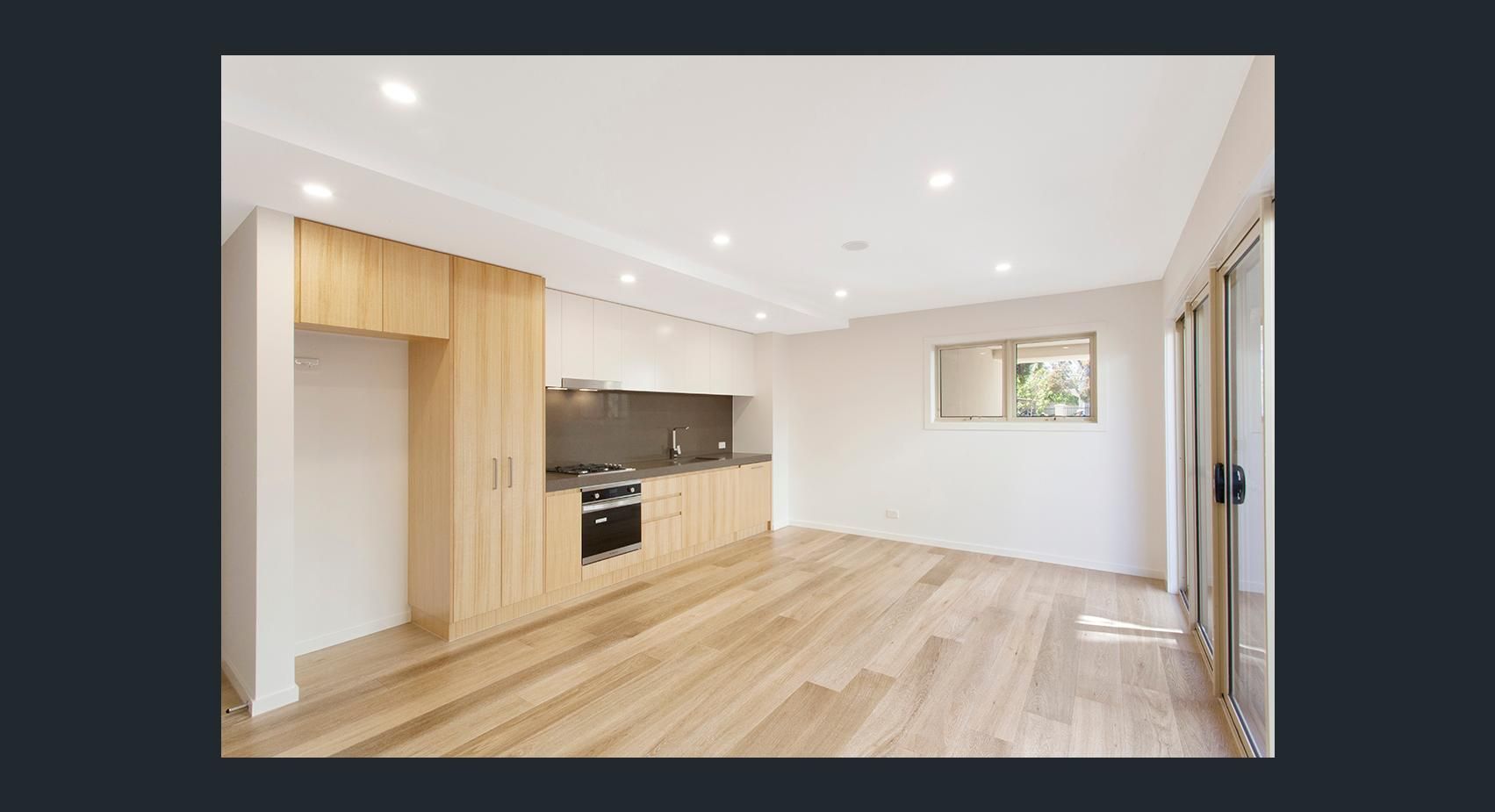 2/6 Kokaribb Road, Carnegie, VIC 3163