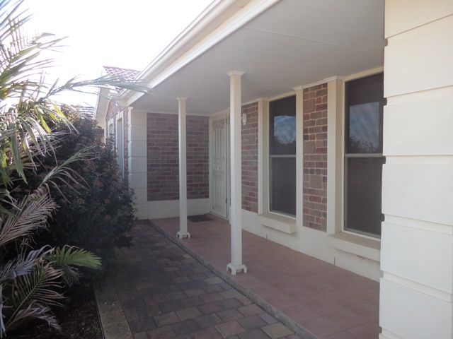 7 Christine Circuit, Craigmore, SA 5114
