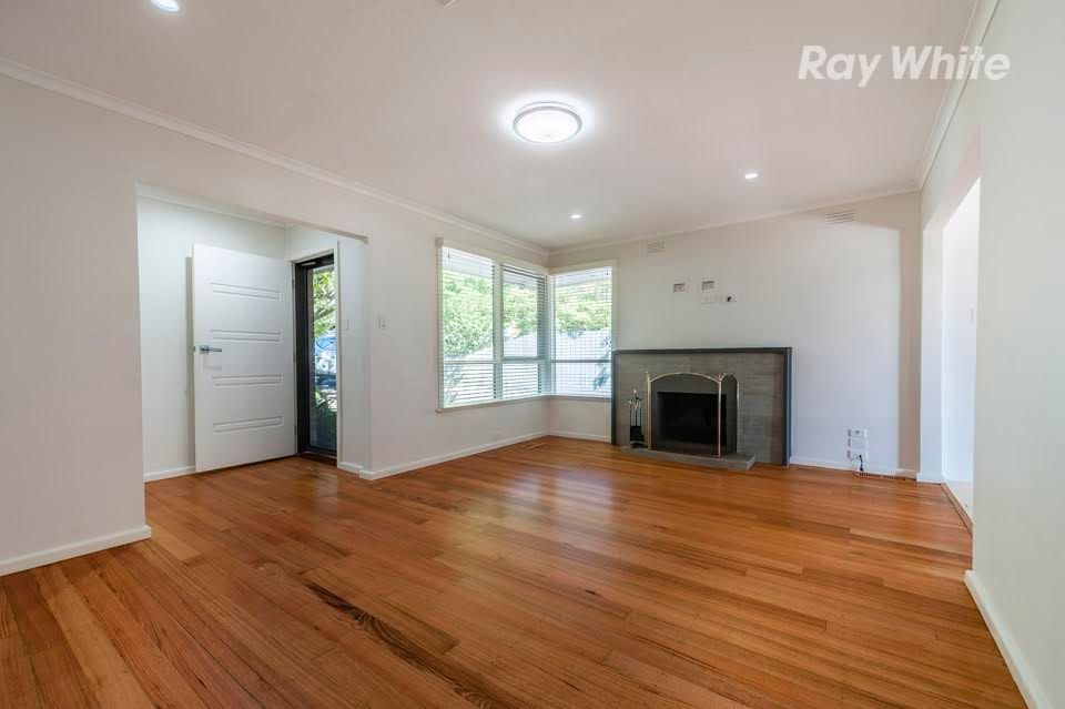 25 Sharpes Road, Watsonia North, VIC 3087