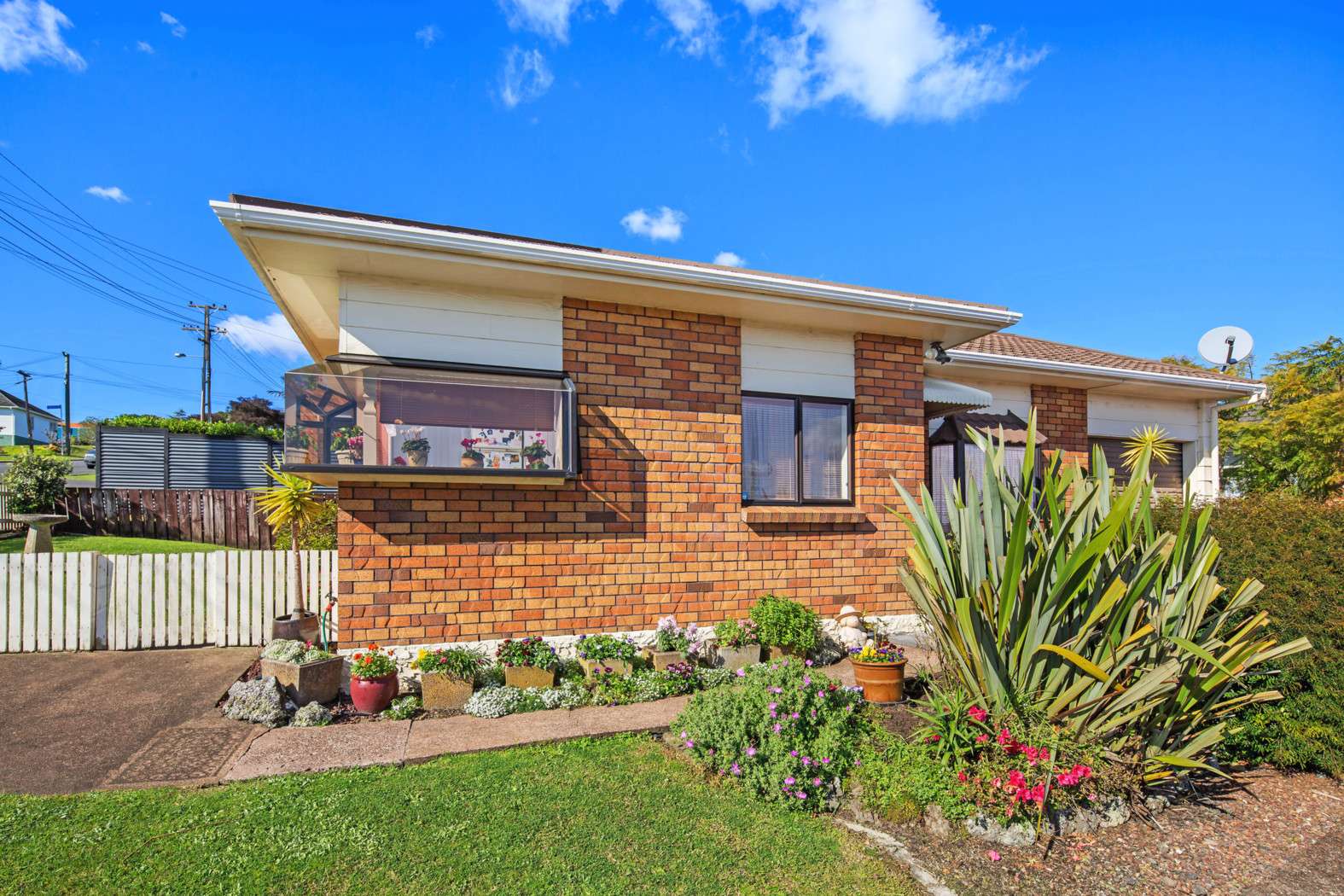 1/34 Fairlands Avenue, Waterview, Auckland City Real Estate Ray