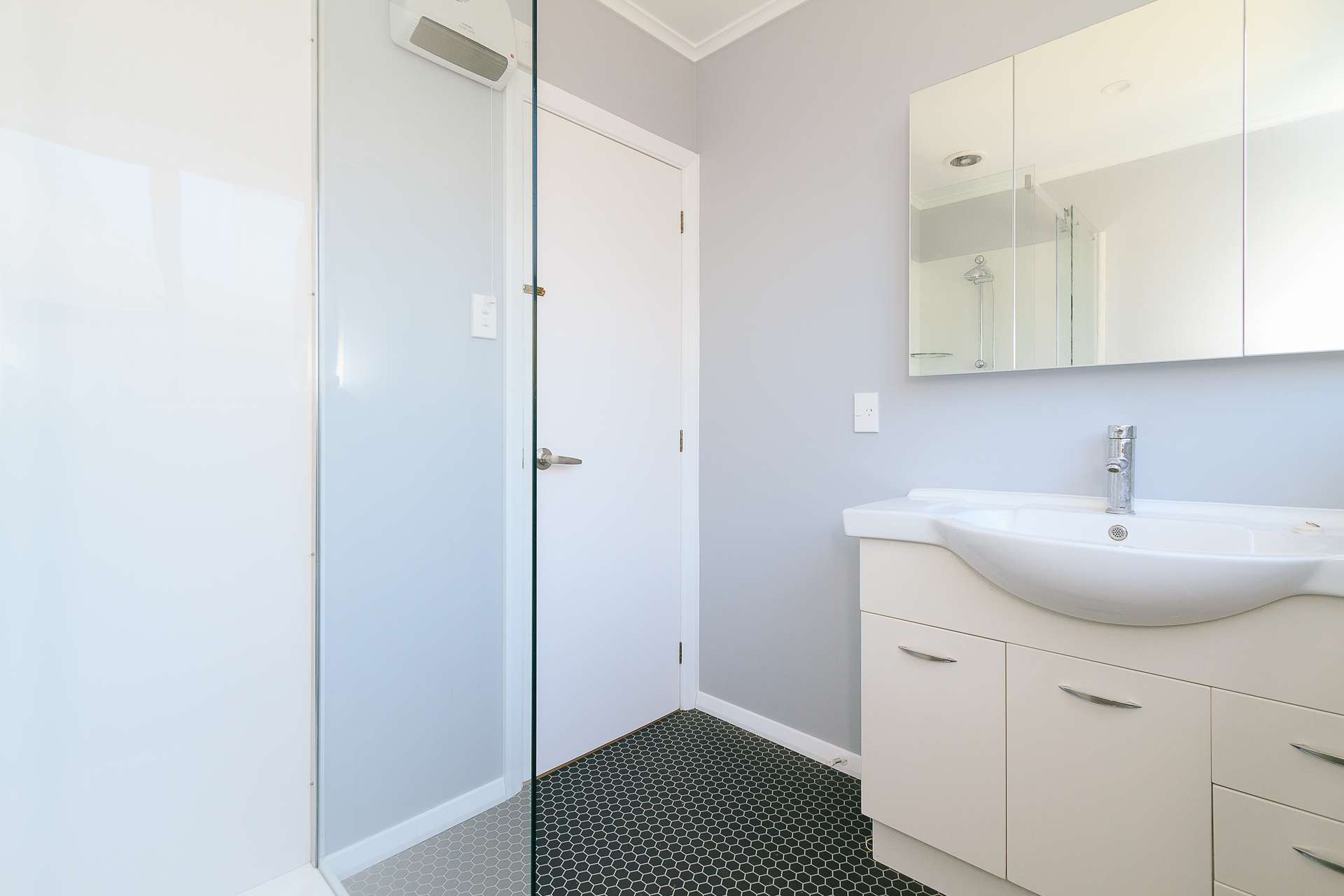 68 Waddington Drive photo 5