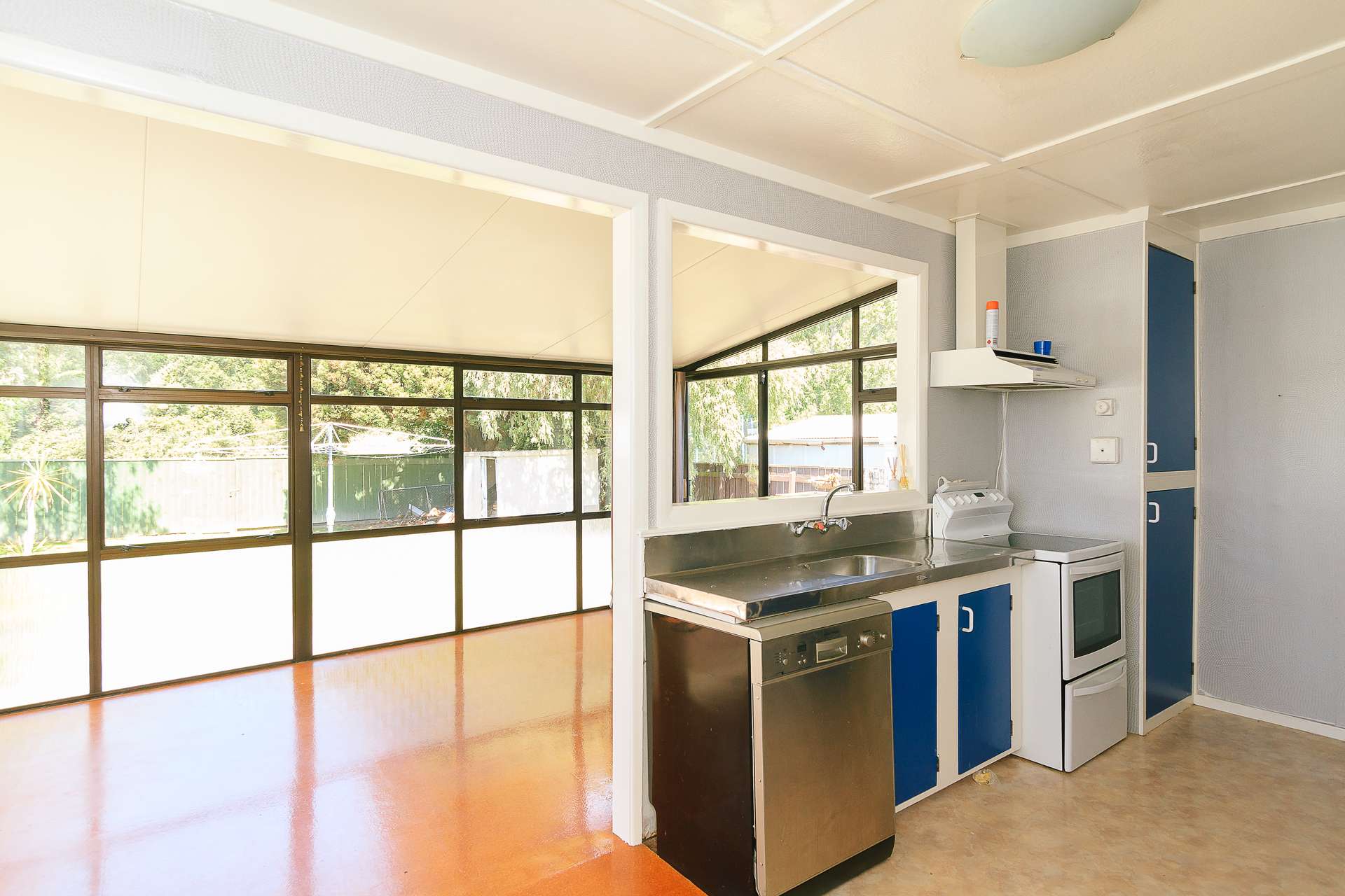 68 Waddington Drive photo 7