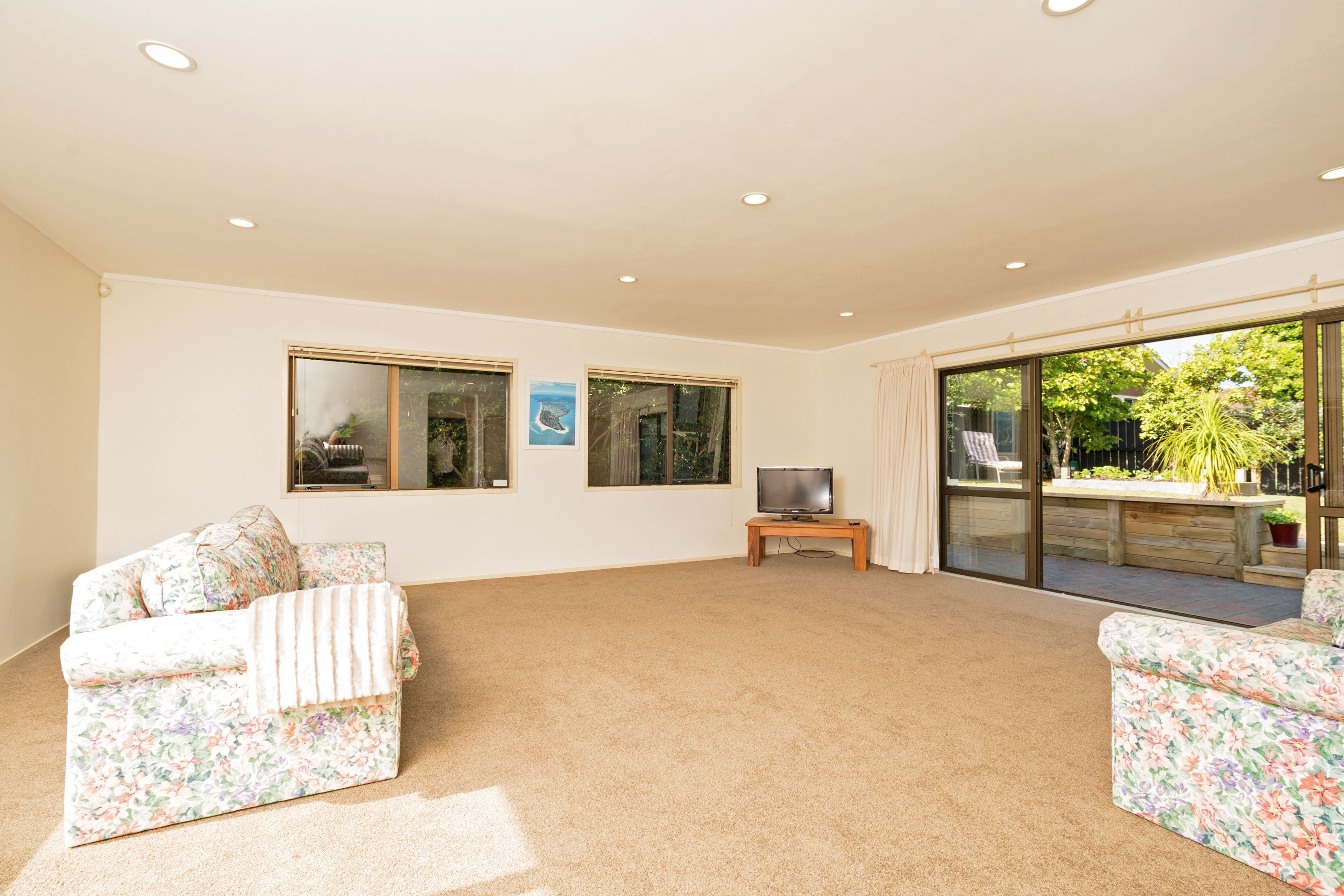 66 Sunderlands Road, Half Moon Bay, Manukau City