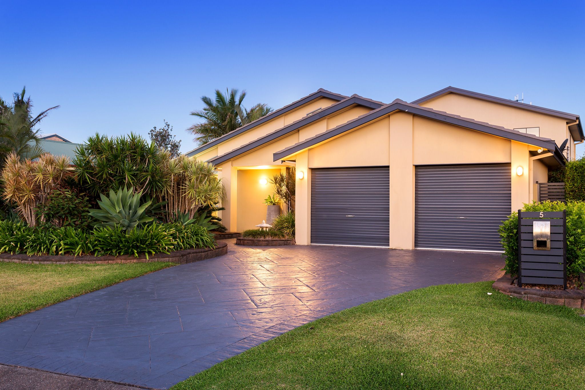 5 Spinnaker Cove, Wallabi Point, NSW 2430