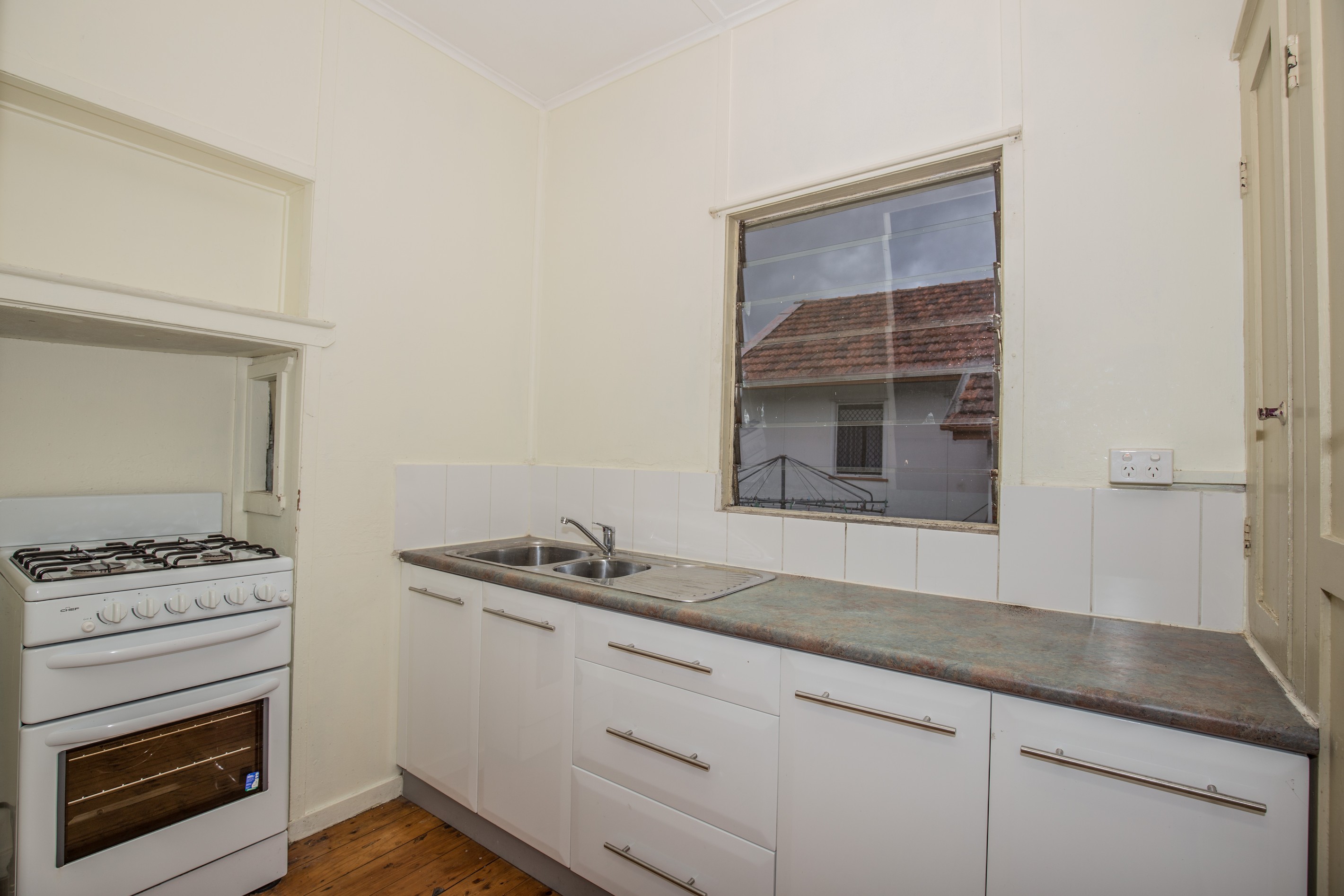 8 Nettleton Crescent, Moorooka, QLD 4105