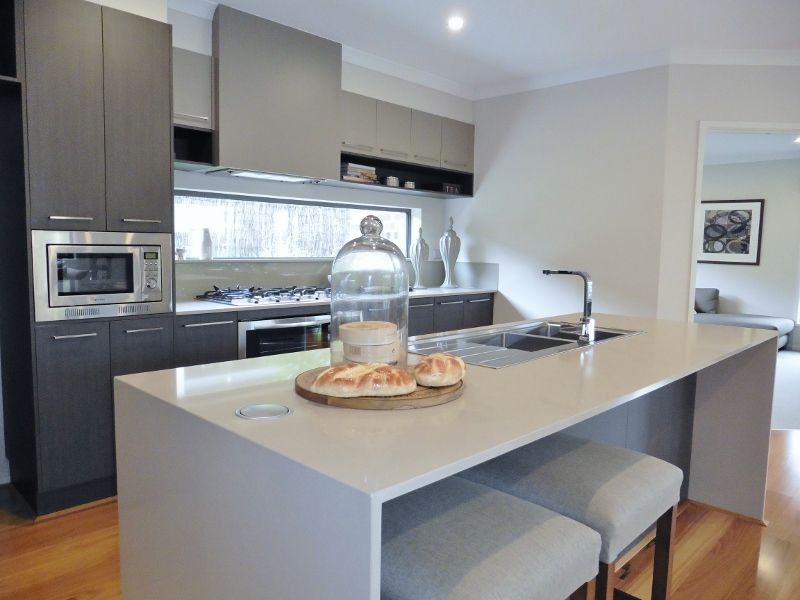 5 Red Maple Drive, Cranbourne West, VIC 3977