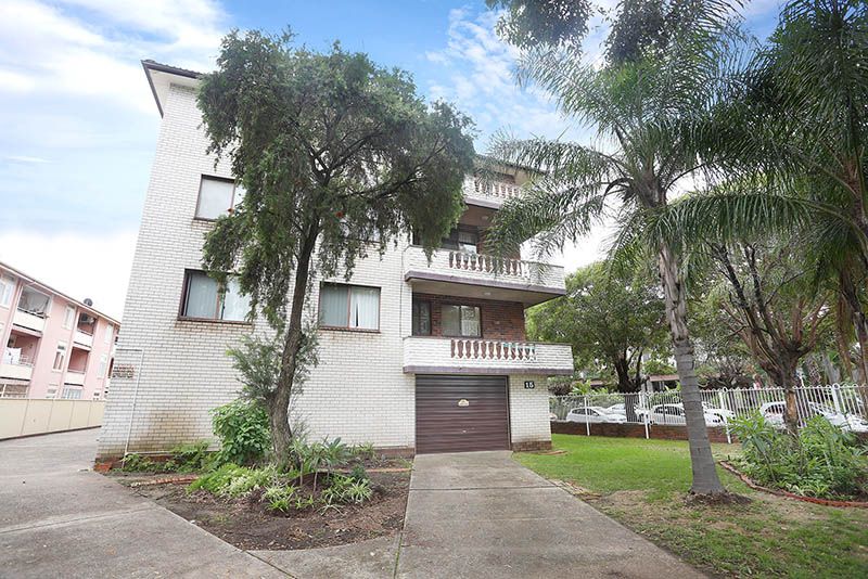 15 Lawson Street, Fairfield NSW 2165