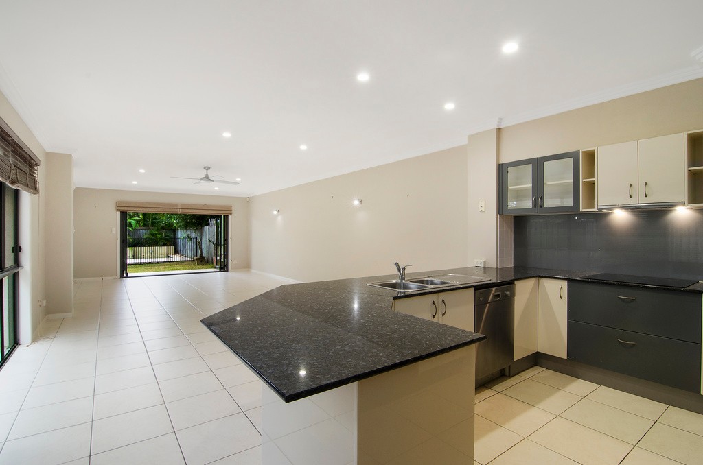 1/20 Korina Avenue, Kirra, QLD 4225