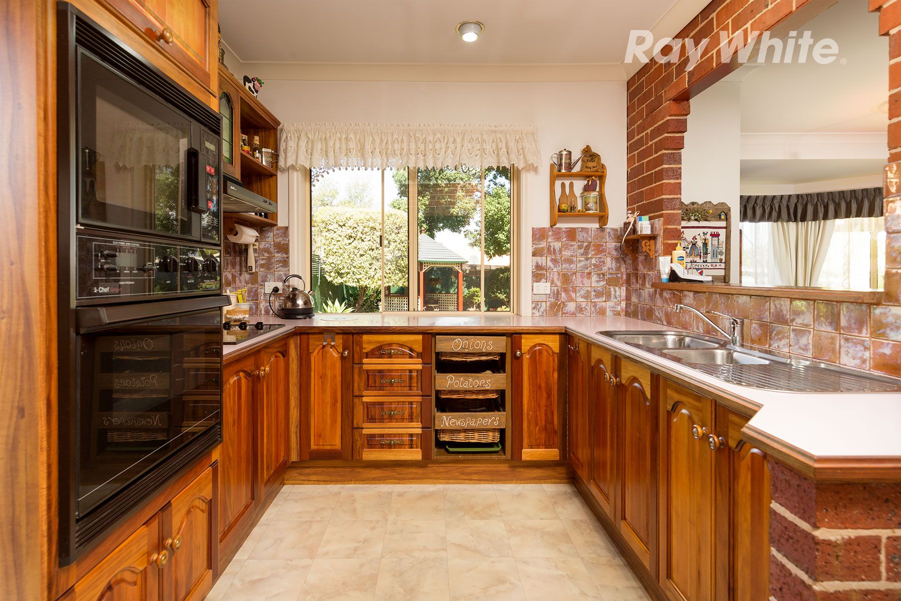 20 Renwick Court, Lavington, NSW 2641