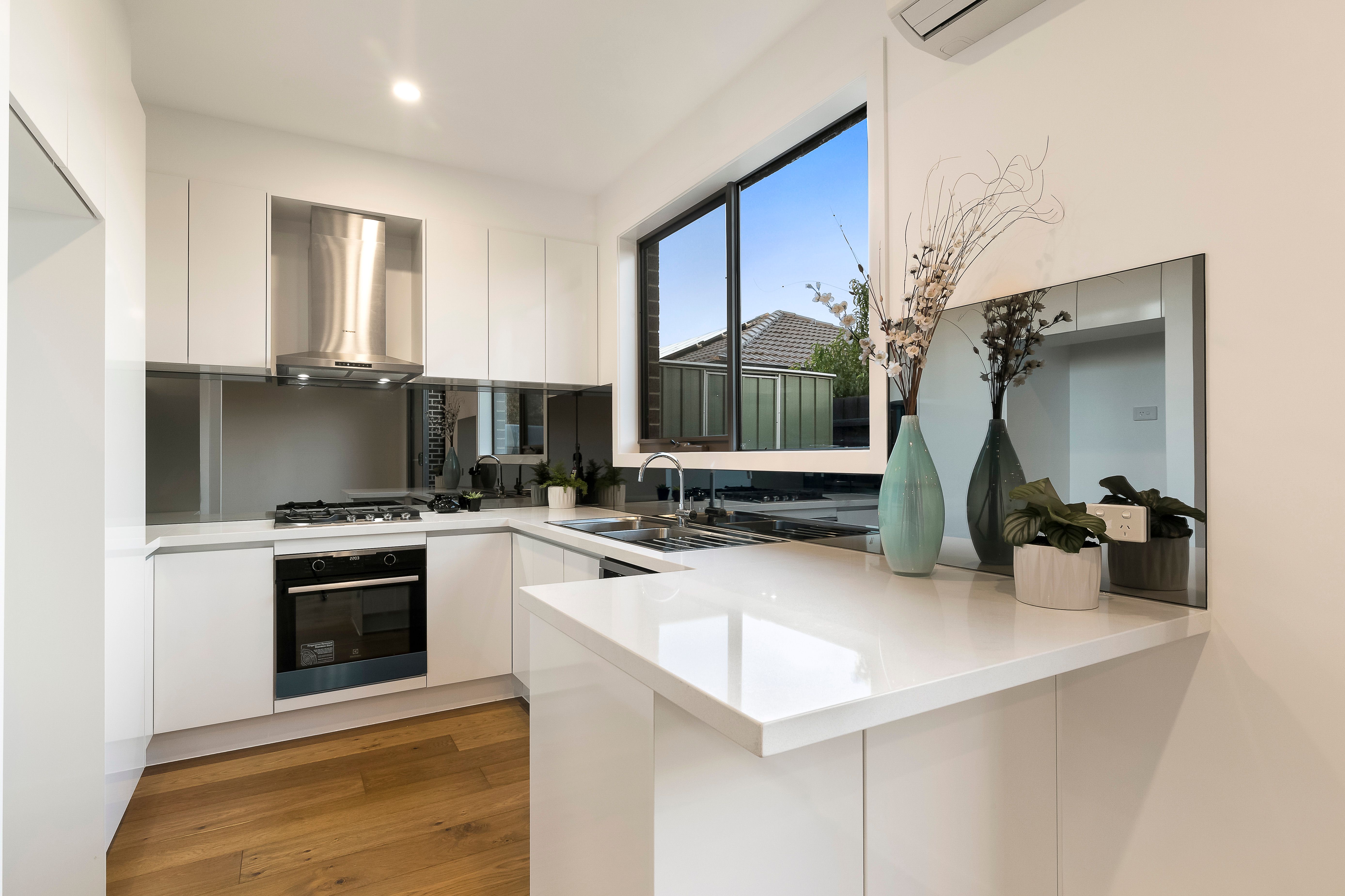 4/12 Burns Avenue, Clayton South, VIC 3169