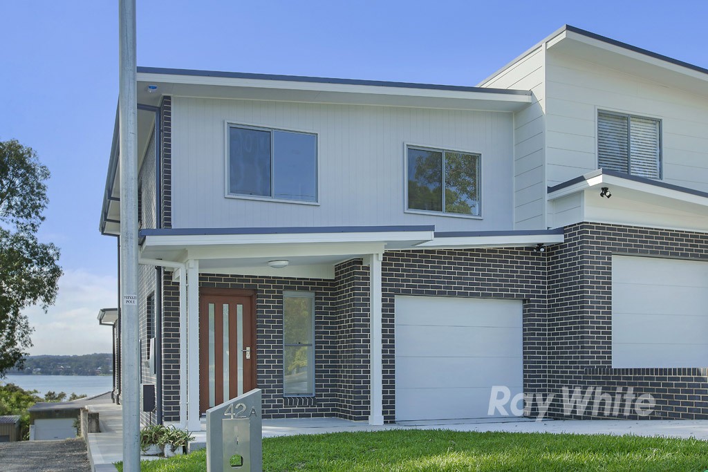 42a George Street, Marmong Point, NSW 2284