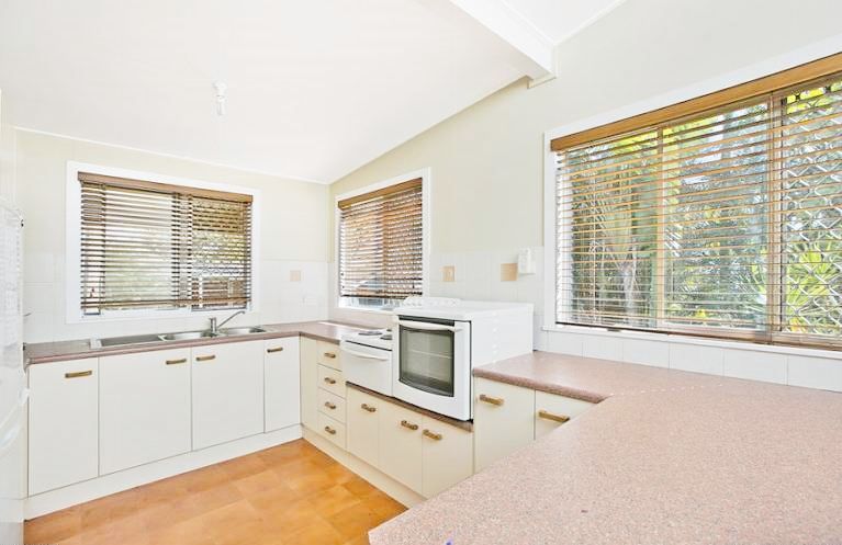 99 Kianawah Road, Wynnum West, QLD 4178