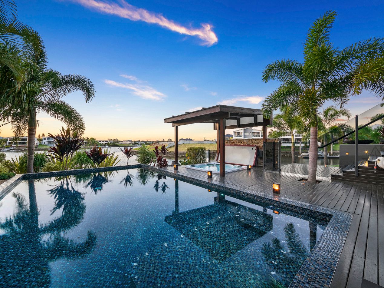 37 Quayside Drive, Helensvale QLD 4212