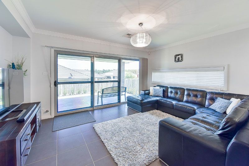 7 Plymouth Boulevard, Spring Farm, NSW 2570