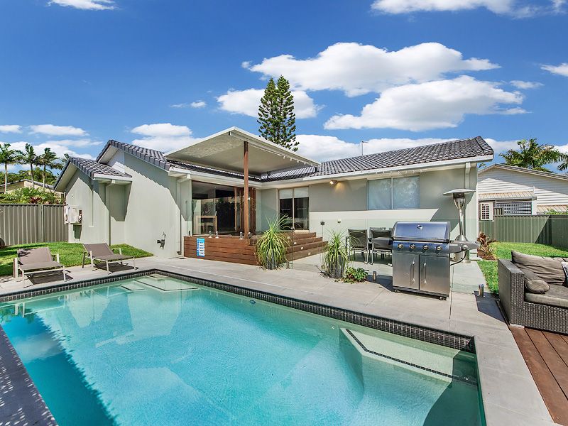 118 Glen Eagles Drive, Robina QLD 4226