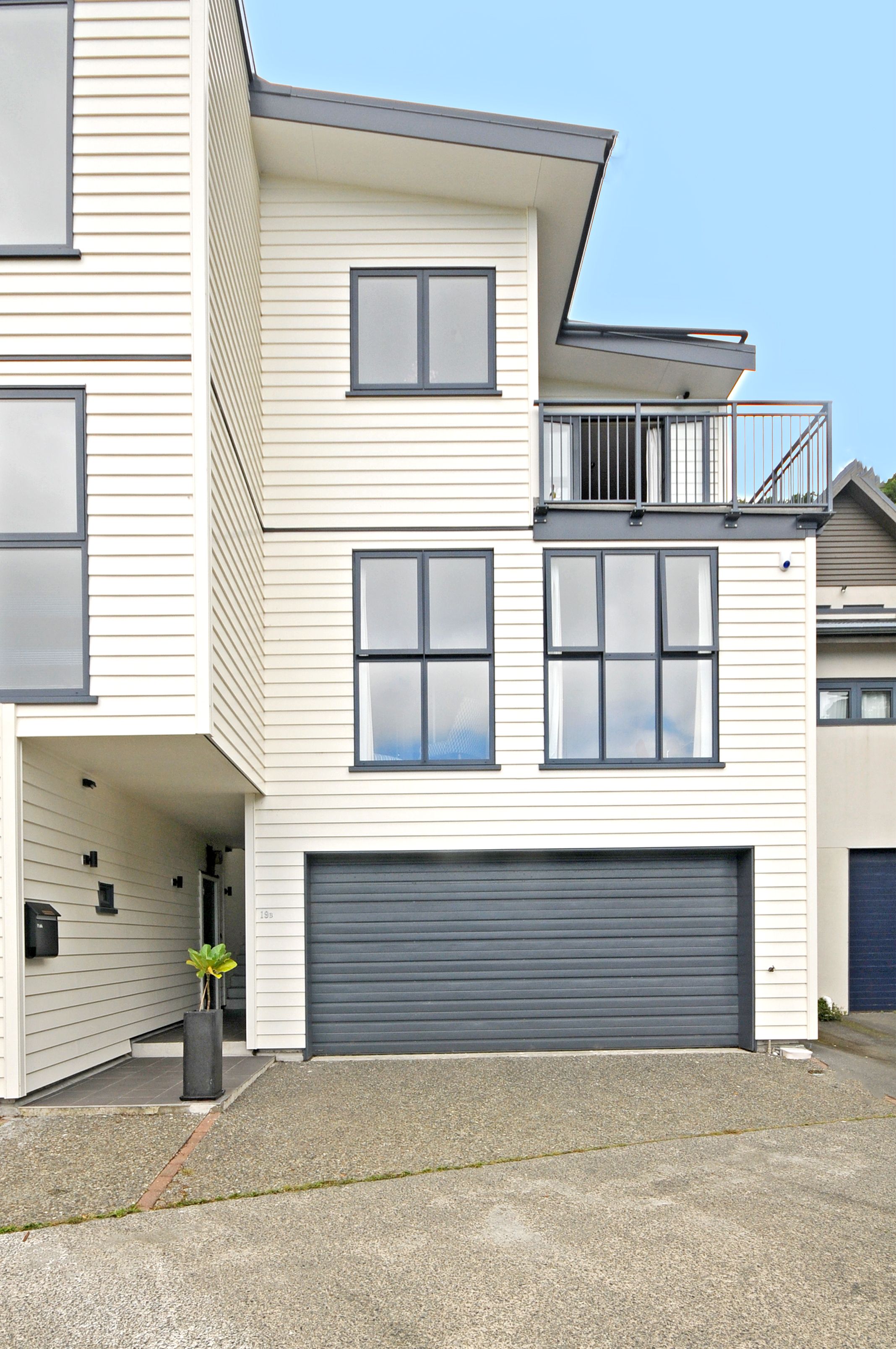19B Bank Road, Northland, Wellington City