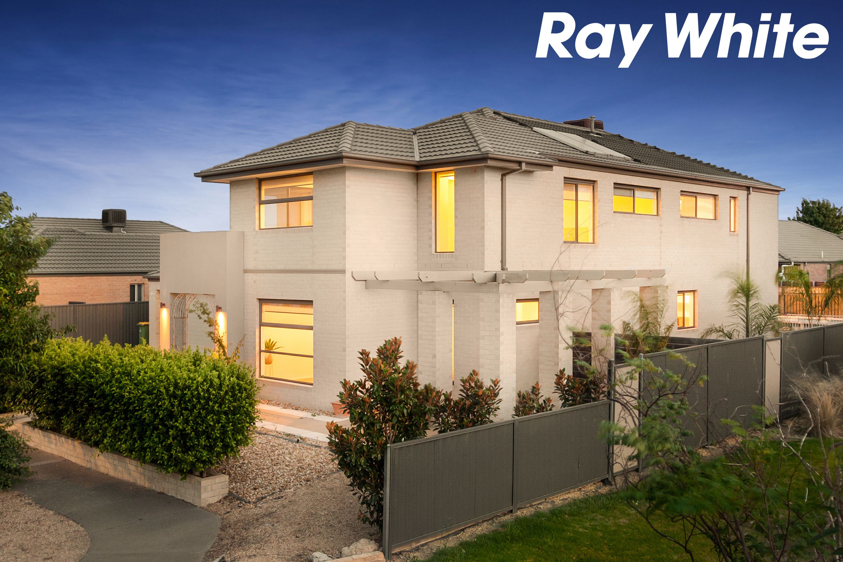 9 Greenway Drive, Pakenham, VIC 3810