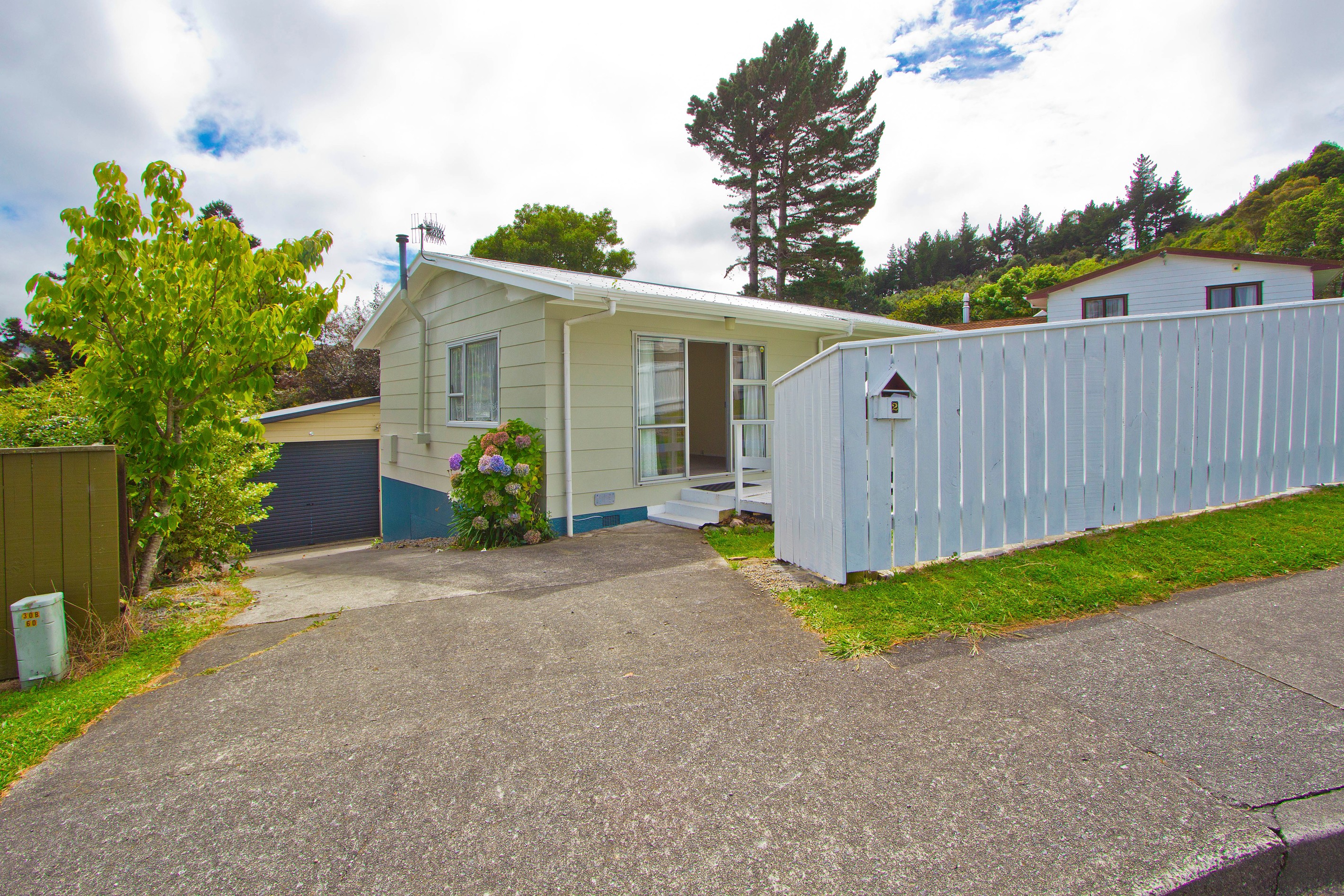 2 Takanini Grove, Stokes Valley, Lower Hutt City