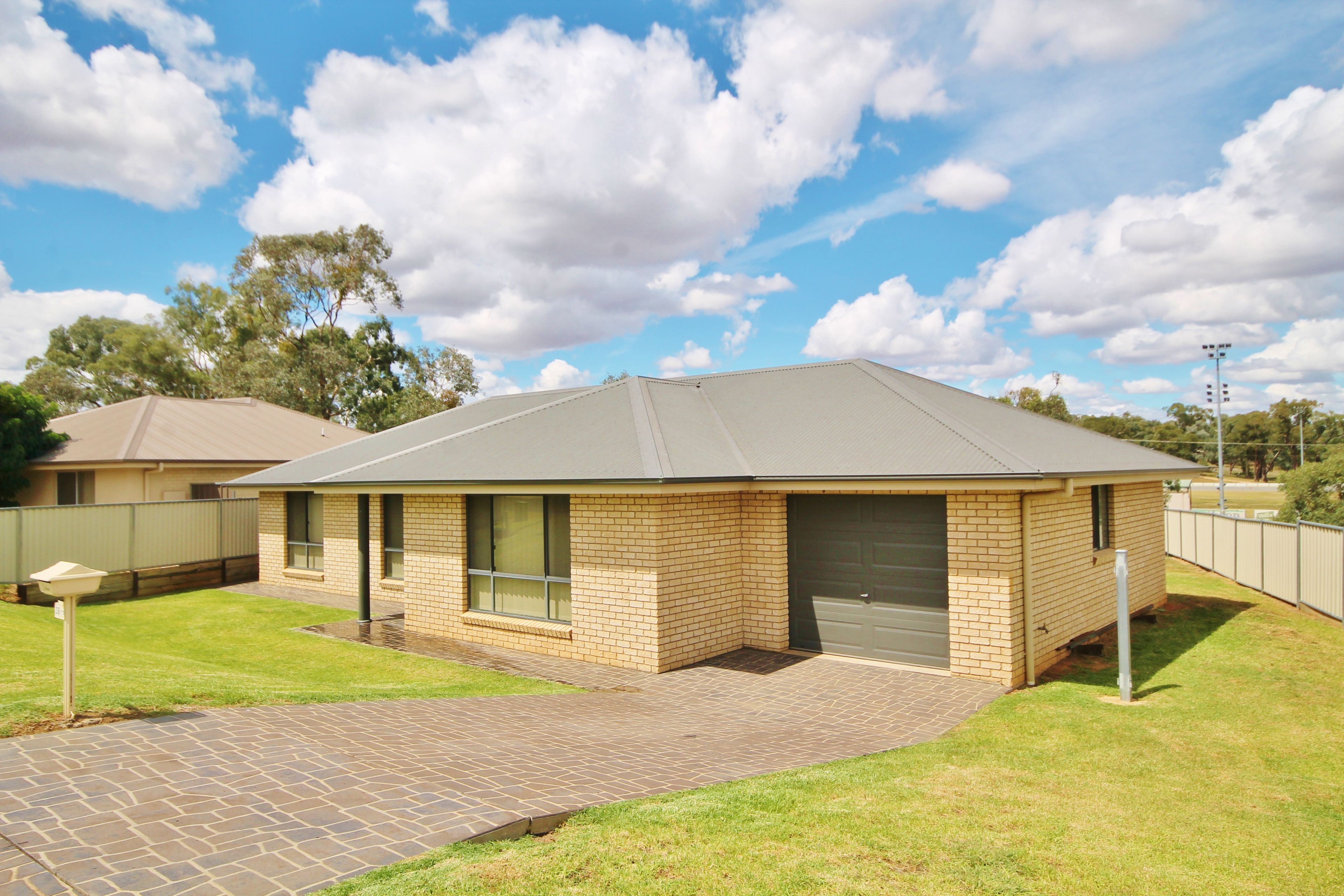 36 Jordan Place, Young, NSW 2594