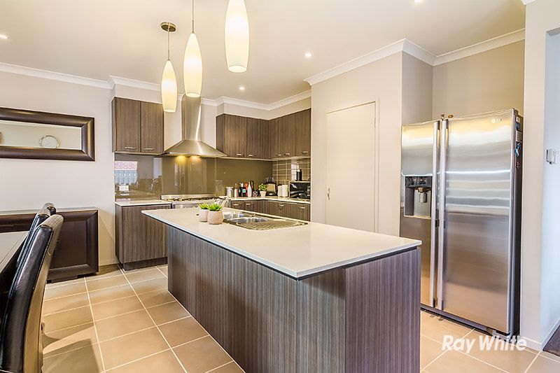 5 Gladiolus Circuit, Cranbourne North, VIC 3977