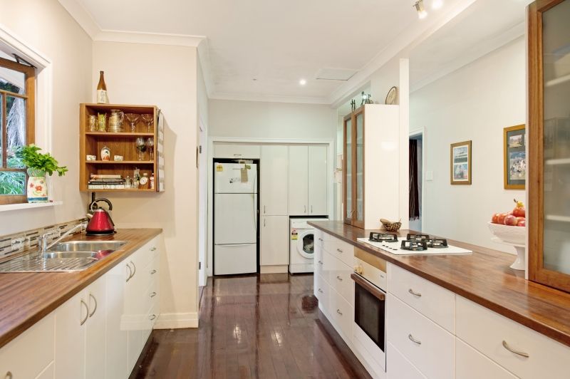 97 Alexandra Street, BARDON, QLD 4065