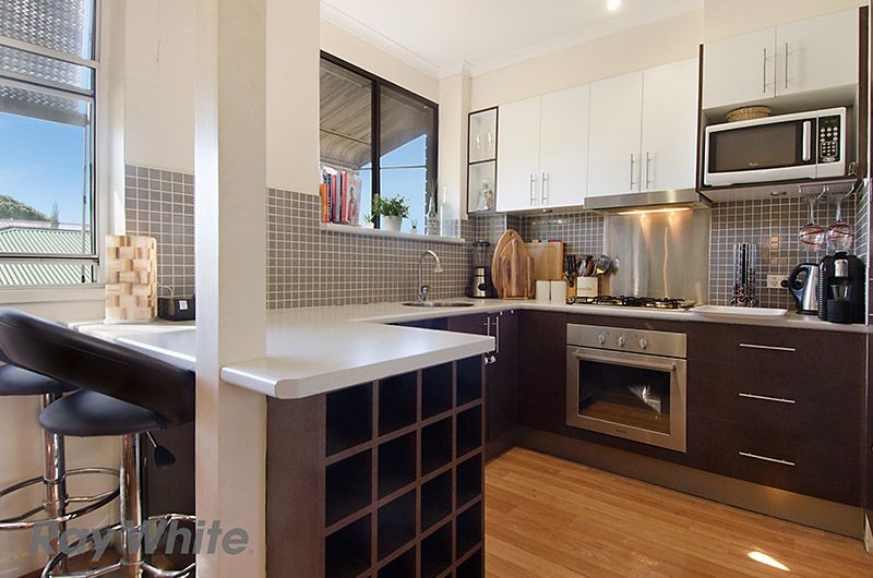 46 Racecourse Road, HAMILTON QLD 4007