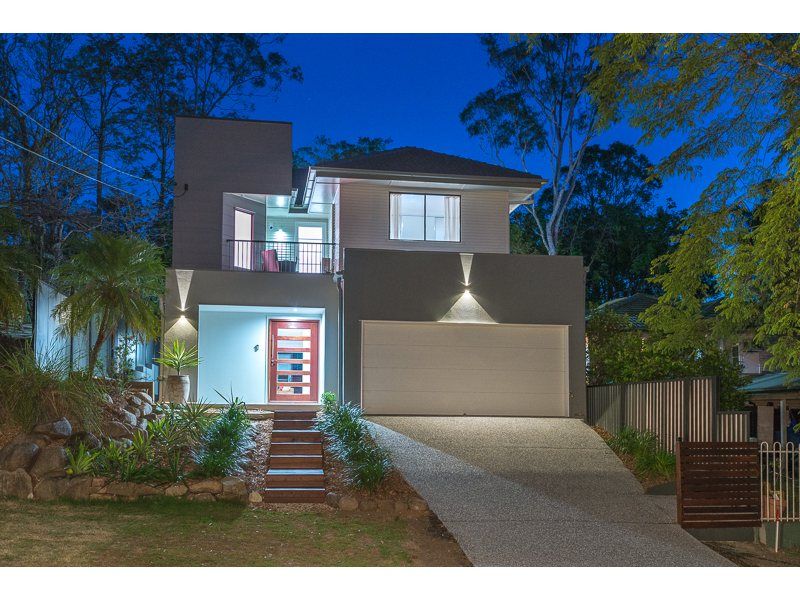 16 Noreen Street, CHAPEL HILL QLD 4069